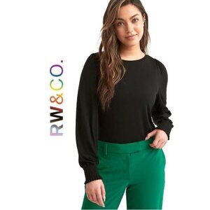 RW&Co. Black balloon sleeve blouse